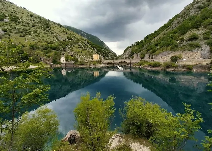 La Tana Di Tina Апартаменты